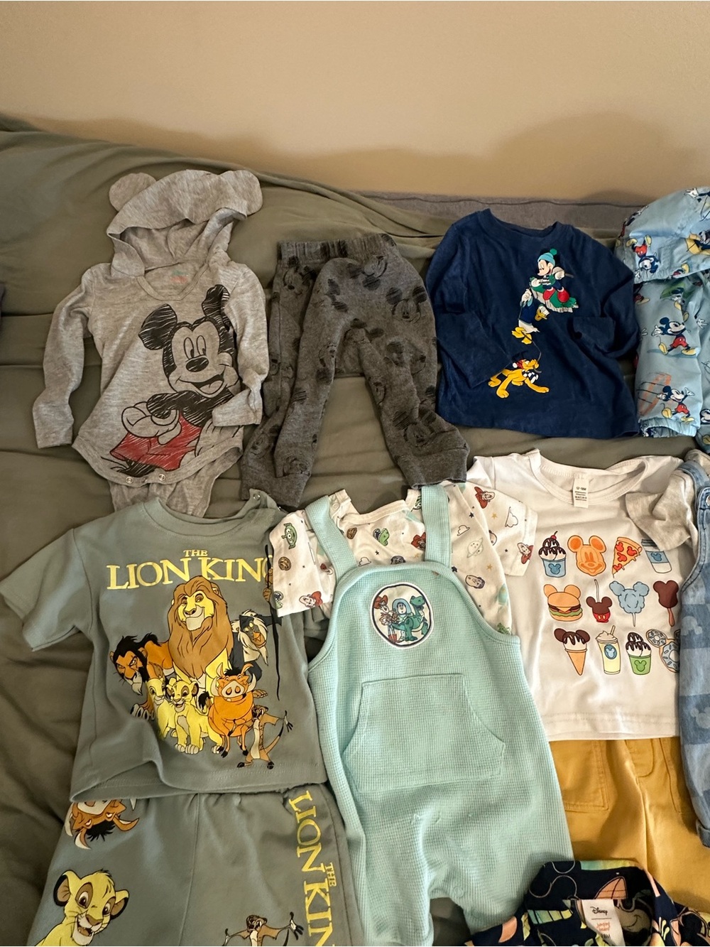 Disney Clothes- 18M includes 29 Pieces! - Picture 4 of 5